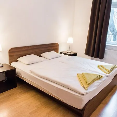 Lion In Historical Center, Old Town Apartamento Bratislava